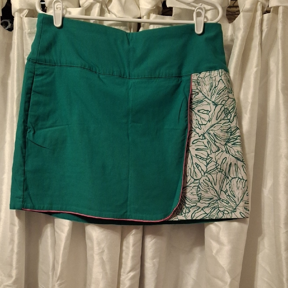 Lady Hagen Skort with Floral Accent Lg 🩵🩵🩵🩵
